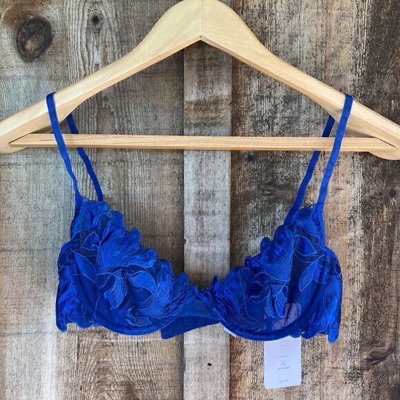 Seeville Embroidery Plunge Satin Demi Bra in Blue - Picture 3 of 9